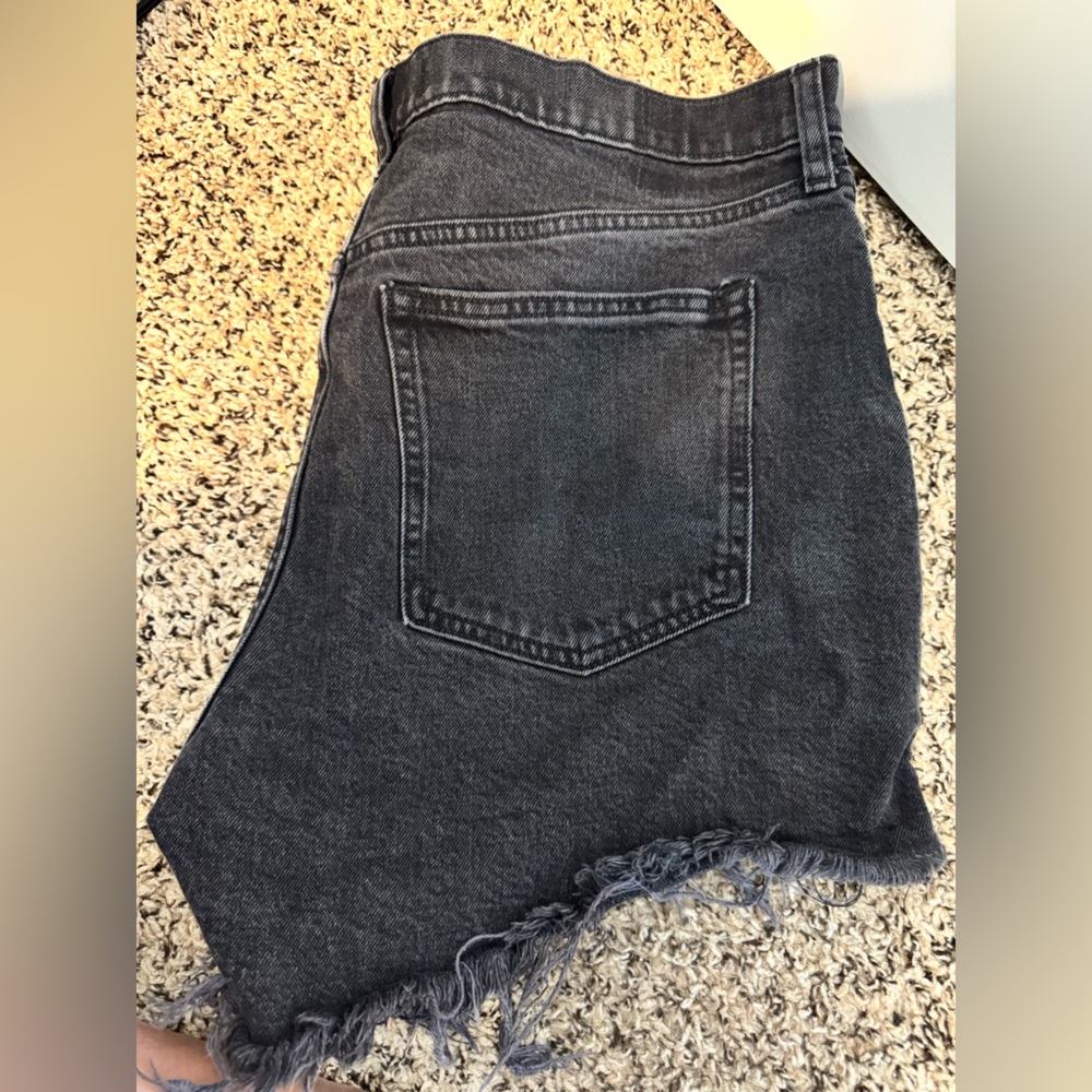 Abercrombie & Fitch Black Washed Frayed Jean Shorts - Picture 7 of 7